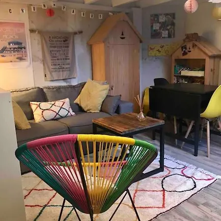 - Petit Paradis